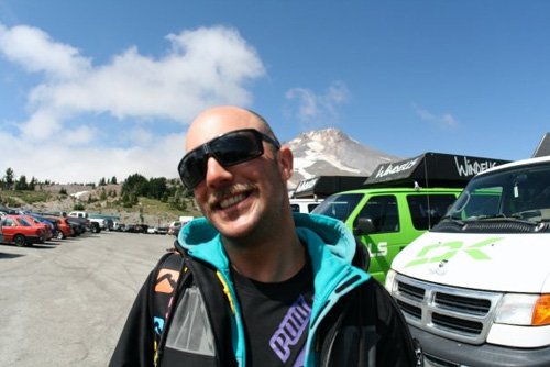 6496_787126984158_10727437_44940558_2321417_n